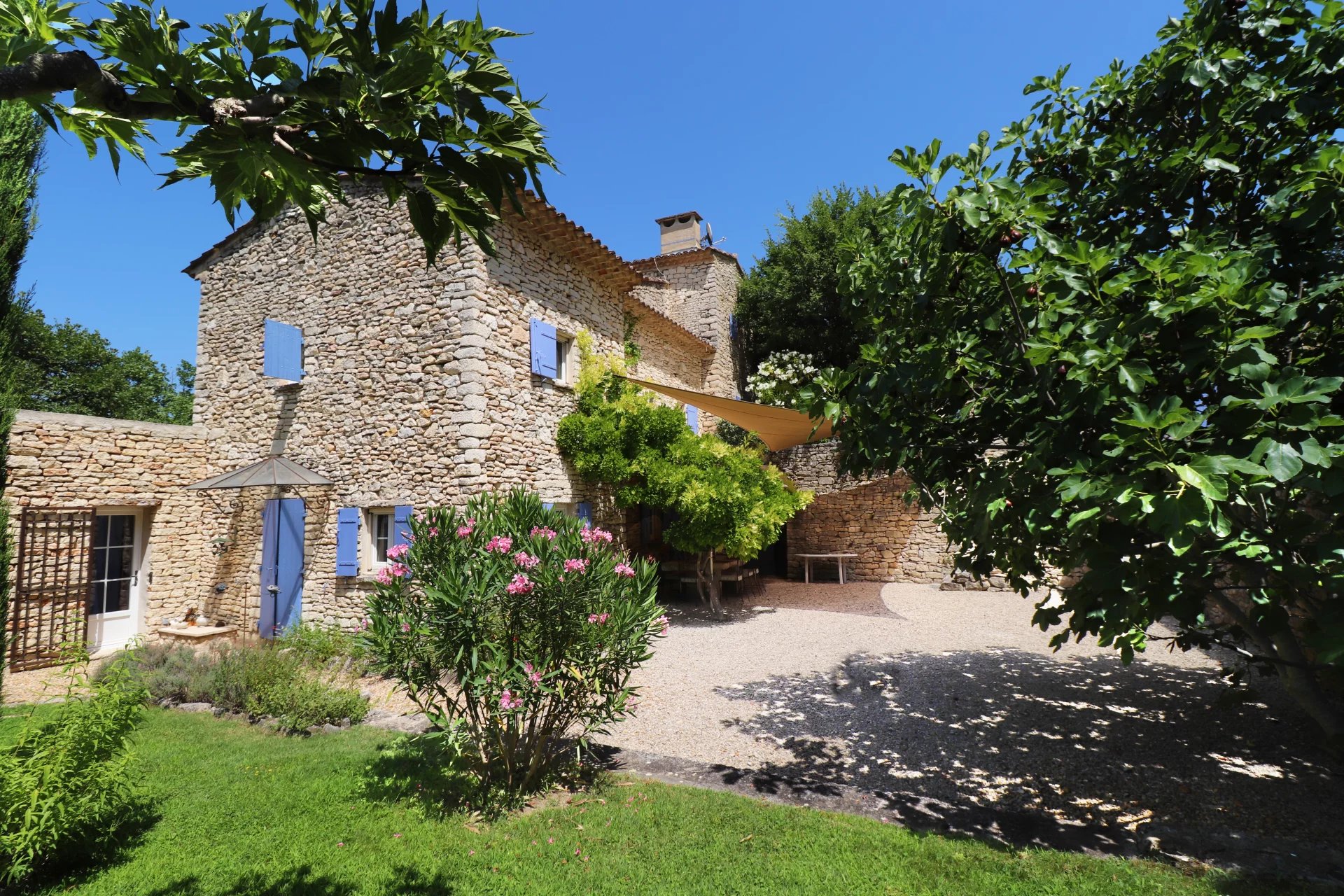 AUTHENTIC PROPERTY IN THE HEART OF THE LUBERON for sale – Gordes in Luberon – 1900000€